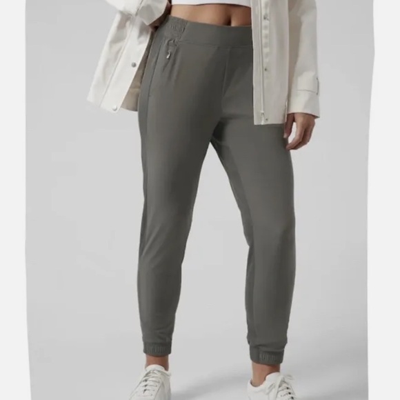 Athleta Brooklyn Jogger Mountain Olive Green Size 2 - Picture 1 of 7